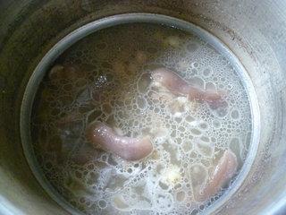 花生仁莲子猪蹄汤怎么做，花生仁莲子猪蹄汤怎么做好吃，花生仁莲子猪蹄汤做法