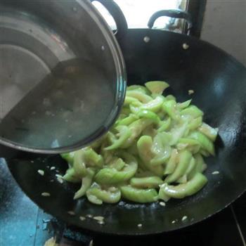 肉丸丝瓜汤怎么做，肉丸丝瓜汤怎么做好吃，肉丸丝瓜汤做法