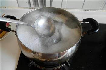 白菜粉丝羊排汤怎么做，白菜粉丝羊排汤怎么做好吃，白菜粉丝羊排汤做法