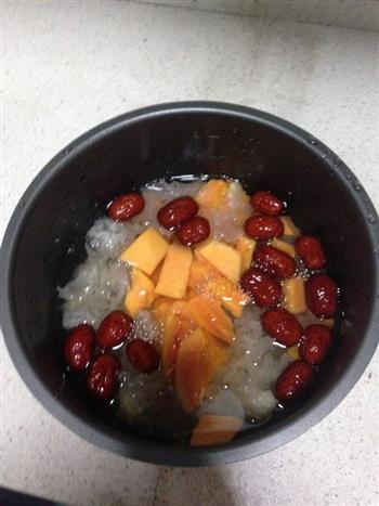 木瓜红枣银耳糖水怎么做，木瓜红枣银耳糖水怎么做好吃，木瓜红枣银耳糖水做法