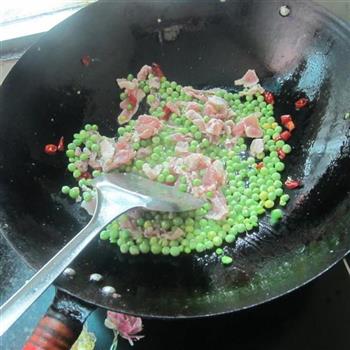 青豆鸡蛋瘦肉汤怎么做，青豆鸡蛋瘦肉汤怎么做好吃，青豆鸡蛋瘦肉汤做法