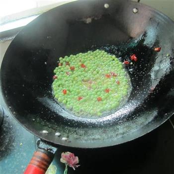 青豆鸡蛋瘦肉汤怎么做，青豆鸡蛋瘦肉汤怎么做好吃，青豆鸡蛋瘦肉汤做法