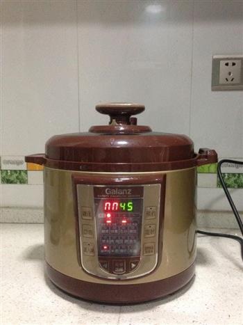 木瓜红枣银耳糖水怎么做，木瓜红枣银耳糖水怎么做好吃，木瓜红枣银耳糖水做法