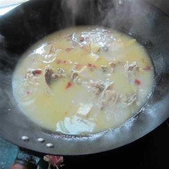 白胡椒豆腐鱼汤怎么做，白胡椒豆腐鱼汤怎么做好吃，白胡椒豆腐鱼汤做法