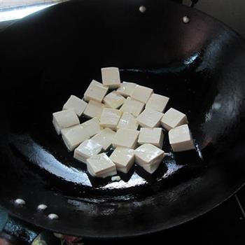 白胡椒豆腐鱼汤怎么做，白胡椒豆腐鱼汤怎么做好吃，白胡椒豆腐鱼汤做法