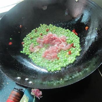 青豆鸡蛋瘦肉汤怎么做，青豆鸡蛋瘦肉汤怎么做好吃，青豆鸡蛋瘦肉汤做法