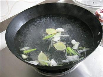 红头鱼豆腐汤怎么做，红头鱼豆腐汤怎么做好吃，红头鱼豆腐汤做法