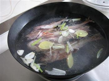 红头鱼豆腐汤怎么做，红头鱼豆腐汤怎么做好吃，红头鱼豆腐汤做法