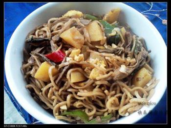 干豆角土豆焖面怎么做，干豆角土豆焖面怎么做好吃，干豆角土豆焖面做法