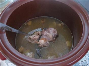 土鸡汤怎么做，土鸡汤怎么做好吃，土鸡汤做法