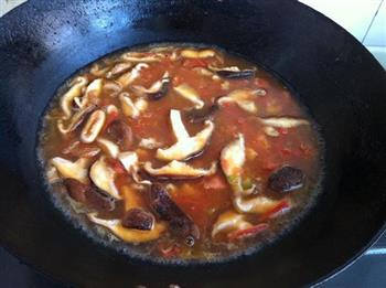 香菇粉丝鸡蛋汤怎么做，香菇粉丝鸡蛋汤怎么做好吃，香菇粉丝鸡蛋汤做法