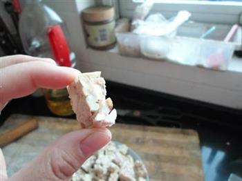 手工花生牛轧糖怎么做，手工花生牛轧糖怎么做好吃，手工花生牛轧糖做法