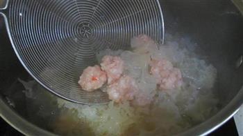 虾丸银耳汤怎么做，虾丸银耳汤怎么做好吃，虾丸银耳汤做法