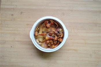 虫草花姬松茸炖鸡汤怎么做，虫草花姬松茸炖鸡汤怎么做好吃，虫草花姬松茸炖鸡汤做法