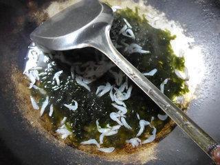 虾皮紫菜蛋花汤怎么做，虾皮紫菜蛋花汤怎么做好吃，虾皮紫菜蛋花汤做法