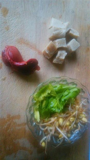 酸辣鸡胗冻豆腐汤怎么做，酸辣鸡胗冻豆腐汤怎么做好吃，酸辣鸡胗冻豆腐汤做法
