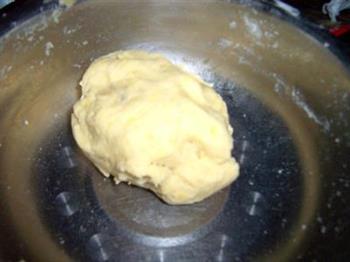 红薯豆沙饼怎么做，红薯豆沙饼怎么做好吃，红薯豆沙饼做法