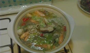 鲜椒金汤河鲜汇怎么做，鲜椒金汤河鲜汇怎么做好吃，鲜椒金汤河鲜汇做法