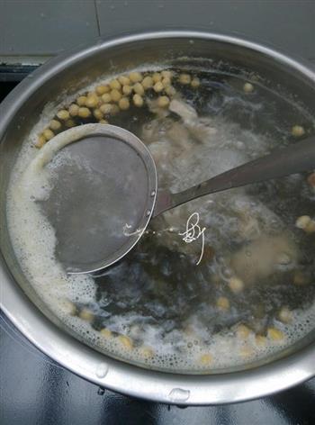 海带黄豆猪尾汤怎么做，海带黄豆猪尾汤怎么做好吃，海带黄豆猪尾汤做法