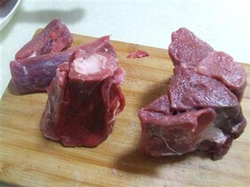 清炖美味羊肉汤怎么做，清炖美味羊肉汤怎么做好吃，清炖美味羊肉汤做法