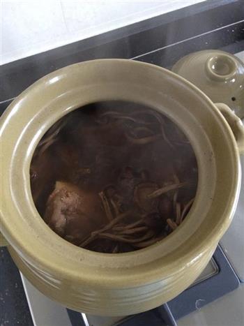 茶树菇汤怎么做，茶树菇汤怎么做好吃，茶树菇汤做法