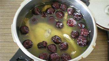 红枣煲鸡汤怎么做，红枣煲鸡汤怎么做好吃，红枣煲鸡汤做法