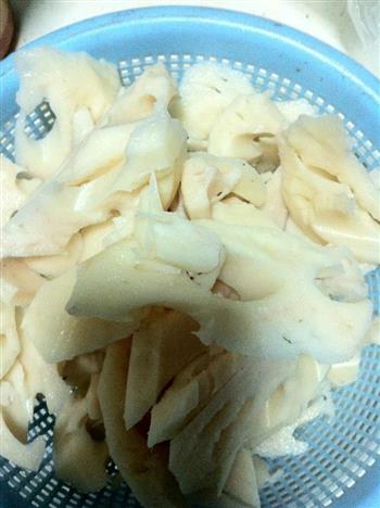 排骨炖湖藕怎么做，排骨炖湖藕怎么做好吃，排骨炖湖藕做法