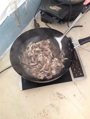 蘑菇肉丝鸡蛋汤怎么做，蘑菇肉丝鸡蛋汤怎么做好吃，蘑菇肉丝鸡蛋汤做法