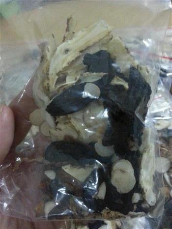 私家四物汤 补血调经美容怎么做，私家四物汤 补血调经美容怎么做好吃，私家四物汤 补血调经美容做法