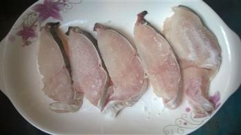 咸菜麻鱼怎么做，咸菜麻鱼怎么做好吃，咸菜麻鱼做法