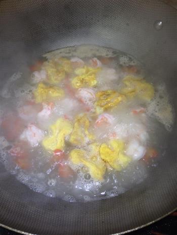 金鱼蛋饺烩虾仁怎么做，金鱼蛋饺烩虾仁怎么做好吃，金鱼蛋饺烩虾仁做法