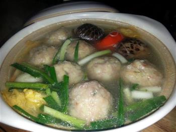 上汤白玉圆子煲-团圆美满怎么做，上汤白玉圆子煲-团圆美满怎么做好吃，上汤白玉圆子煲-团圆美满做法