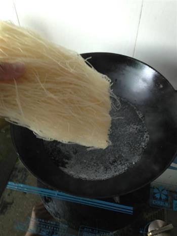 地瓜粉干汤怎么做，地瓜粉干汤怎么做好吃，地瓜粉干汤做法