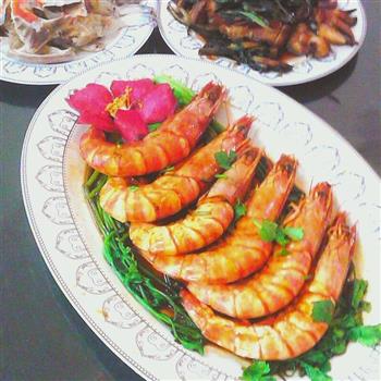 红烧天然野生虾怎么做，红烧天然野生虾怎么做好吃，红烧天然野生虾做法