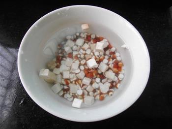 黄芪芡实猪骨汤怎么做，黄芪芡实猪骨汤怎么做好吃，黄芪芡实猪骨汤做法