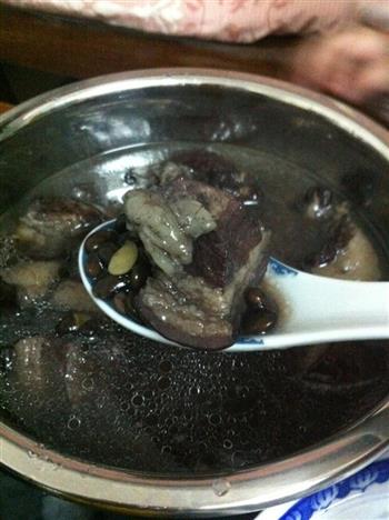 黑豆炖肉怎么做，黑豆炖肉怎么做好吃，黑豆炖肉做法