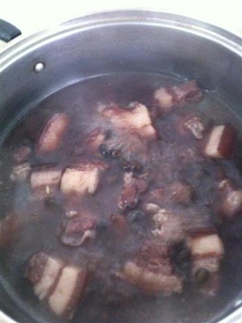 黑豆炖肉怎么做，黑豆炖肉怎么做好吃，黑豆炖肉做法