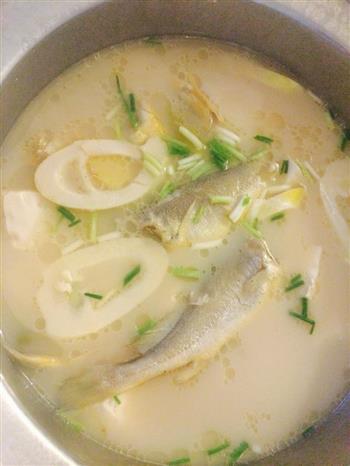 笋尖豆腐清炖小黄鱼怎么做，笋尖豆腐清炖小黄鱼怎么做好吃，笋尖豆腐清炖小黄鱼做法