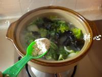 木耳白菜鱼汤怎么做，木耳白菜鱼汤怎么做好吃，木耳白菜鱼汤做法