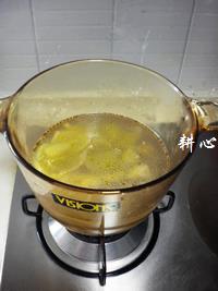 番茄洋葱凤爪汤怎么做，番茄洋葱凤爪汤怎么做好吃，番茄洋葱凤爪汤做法