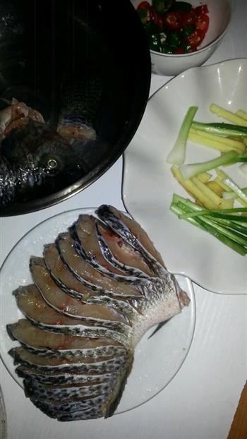 新年壓軸大菜-孔雀開屏魚怎么做，新年壓軸大菜-孔雀開屏魚怎么做好吃，新年壓軸大菜-孔雀開屏魚做法