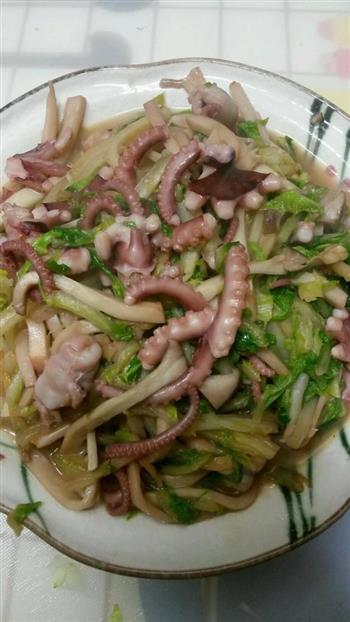 白菜炒八爪鱼怎么做，白菜炒八爪鱼怎么做好吃，白菜炒八爪鱼做法