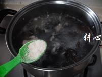 猪肝木耳汤怎么做，猪肝木耳汤怎么做好吃，猪肝木耳汤做法