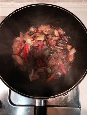葱爆辽参怎么做，葱爆辽参怎么做好吃，葱爆辽参做法
