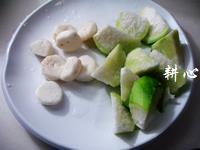 青萝卜马蹄鱿鱼汤怎么做，青萝卜马蹄鱿鱼汤怎么做好吃，青萝卜马蹄鱿鱼汤做法