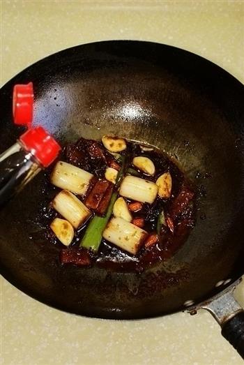蒜蓉辣酱烧偏口鱼怎么做，蒜蓉辣酱烧偏口鱼怎么做好吃，蒜蓉辣酱烧偏口鱼做法