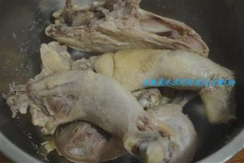 莲藕炖鸡汤怎么做，莲藕炖鸡汤怎么做好吃，莲藕炖鸡汤做法