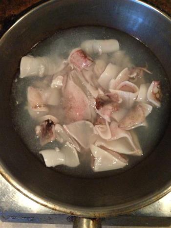 笔管炒韭菜怎么做，笔管炒韭菜怎么做好吃，笔管炒韭菜做法
