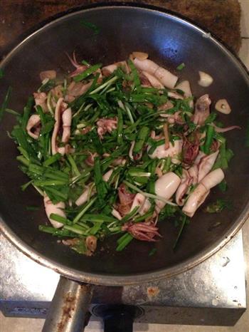 笔管炒韭菜怎么做，笔管炒韭菜怎么做好吃，笔管炒韭菜做法