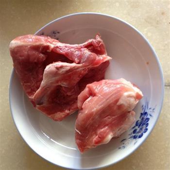 玉米胡萝卜山药猪骨汤怎么做，玉米胡萝卜山药猪骨汤怎么做好吃，玉米胡萝卜山药猪骨汤做法